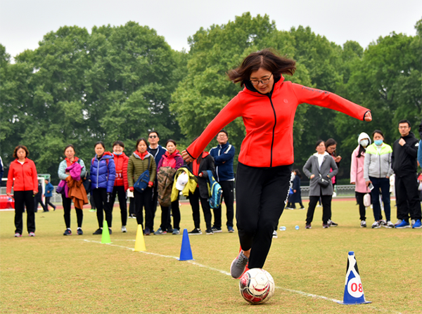 c7(中国)参加院第二届职工运动会